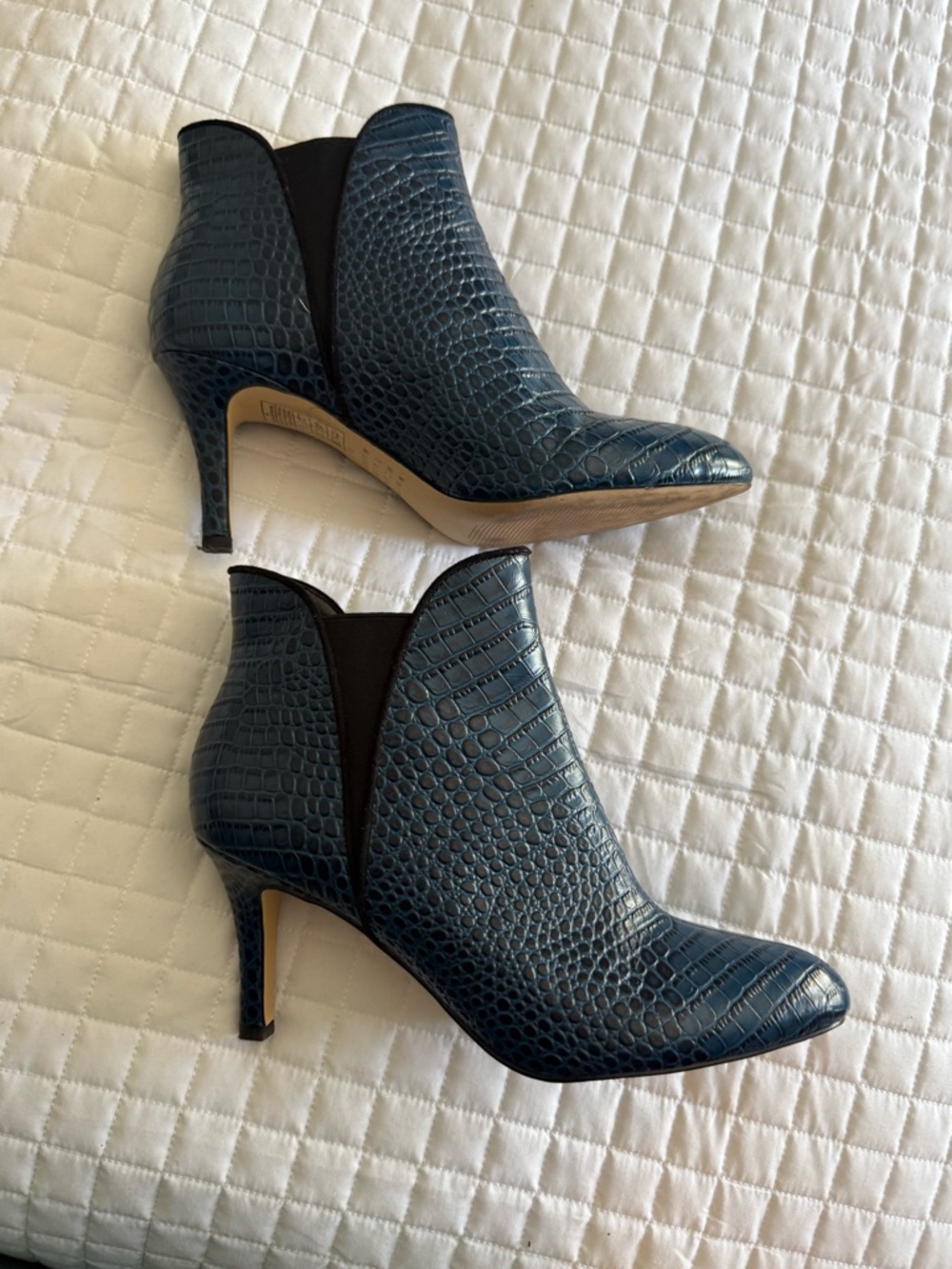 White House Black Market Teal Croc-Embossed Pointed-Toe Ankle Boots